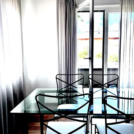 Apartment Villareja - Grosszuegige Panorama-Suite Mit Dolomitenblick, Terrasse, Designbad Mit Eingelassener Wanne Und Glasdusche *